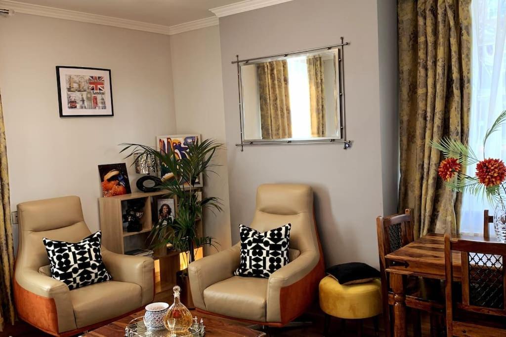 Stylish And Cosy 3 Bedroom Appartment Лондон Экстерьер фото